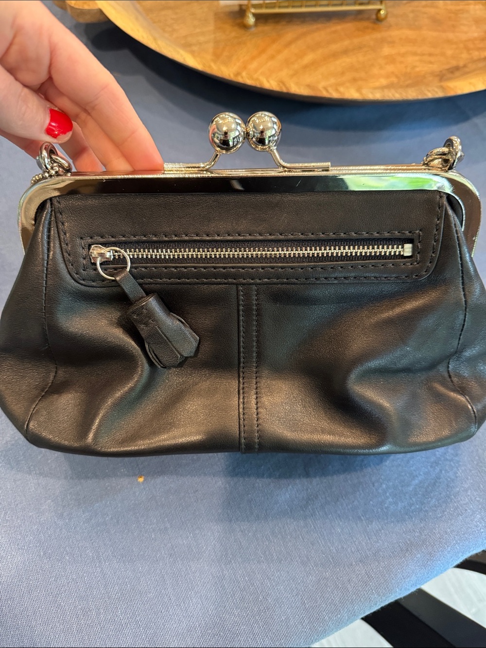 Y2K Coach Black Leather Frame Shoulder Bag with Silver Hardware - Picture 6 of 12